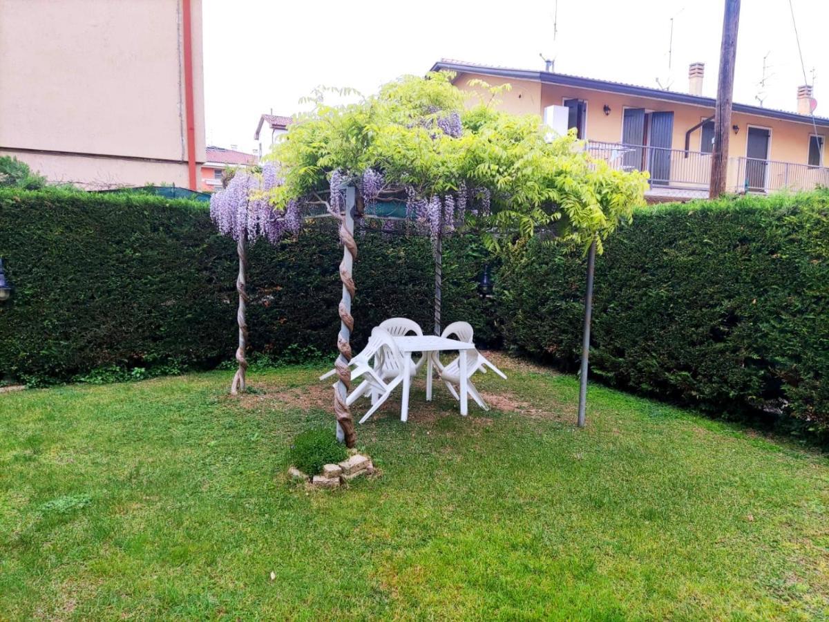 Apartamento Casa Alice SantʼAmbrogio di Valpolicella Exterior foto